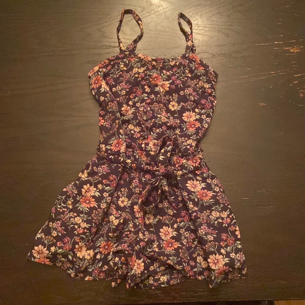 Abercrombie kids size: 7/8 floral romper